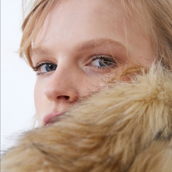 Zara faux fur jacket with matching faux fur boots - Picture 6 of 13